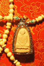 大師自身佛牌 泰國佛牌的精華與選購指南